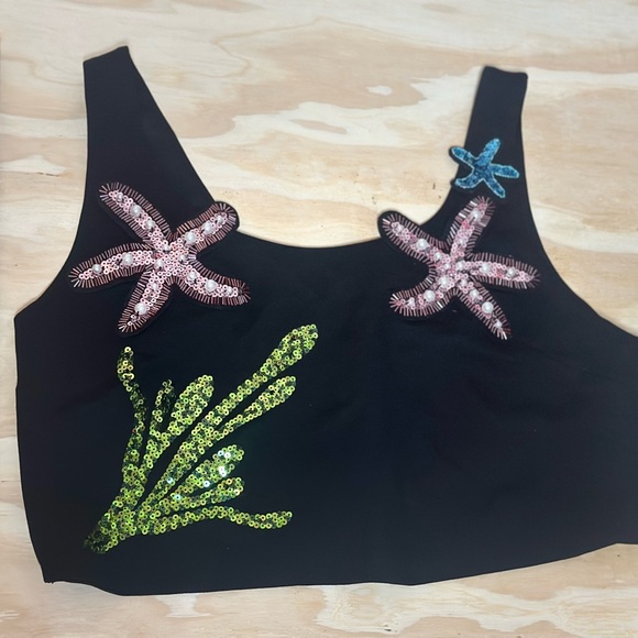 Forever 21 Black Crop Top with Pink and Blue Starfish - Picture 3 of 6